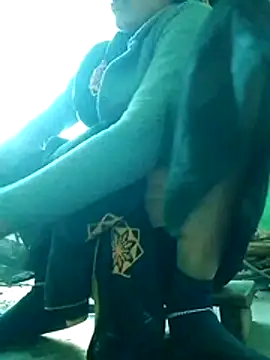 Snapshot of cutrashmi_hot47 chatting on December 18, 2025, 2:17 am cutrashmi hot47 online show from December 18, 2025, 2:17 am