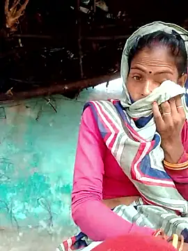 Snapshot of H_seema chatting on October 18, 2025, 2:25 am H seema online show from October 18, 2025, 2:25 am