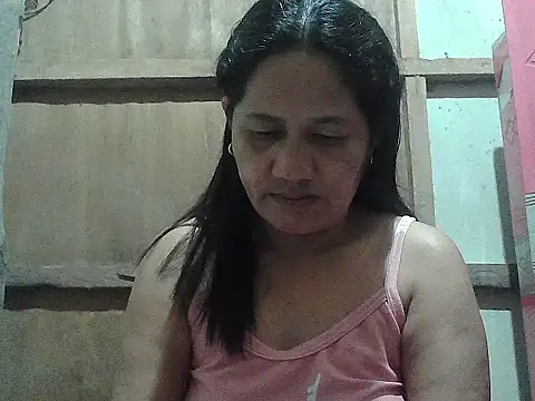 hotmama 063 online show from February 13, 2026, 9:44 pm