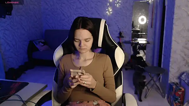 Snapshot of Kitti_study chatting on October 5, 2025, 12:36 pm Kitti study online show from October 5, 2025, 12:36 pm