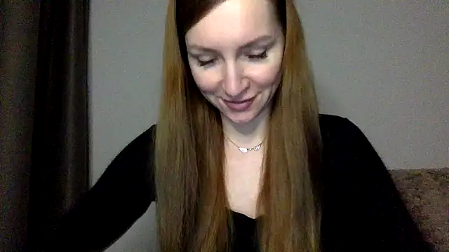 Varnyx online show from December 3, 2025, 7:01 pm