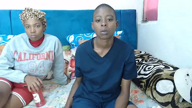 SweetSlenderChoc online show from March 7, 2026, 4:48 pm