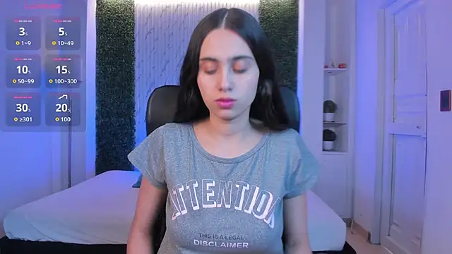 sofiapalacioss online show from October 5, 2025, 11:52 am