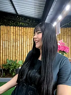 Snapshot of jasmincollin_ chatting on November 4, 2025, 1:05 am jasmincollin online show from November 4, 2025, 1:05 am