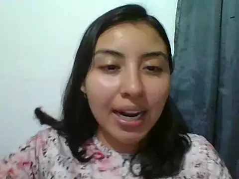 Snapshot of _Romilly_ chatting on October 31, 2025, 2:34 am Romilly online show from October 31, 2025, 2:34 am