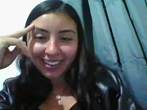 Snapshot of _Romilly_ chatting on November 29, 2025, 3:31 am Romilly online show from November 29, 2025, 3:31 am