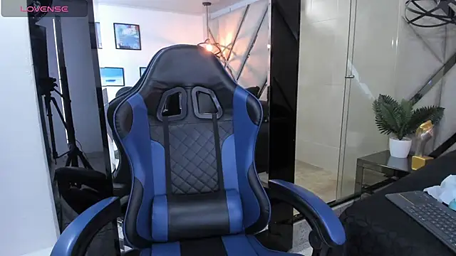 Ely09  online show from April 20, 2026, 9:27 pm