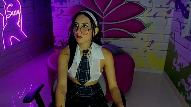 Snapshot of ValerySkinnyy chatting on January 19, 2026, 3:54 am ValerySkinnyy online show from January 19, 2026, 3:54 am