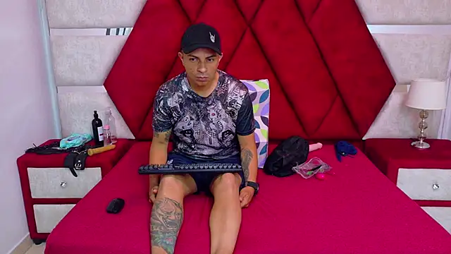 Snapshot of Kity_spiderr chatting on October 16, 2025, 12:28 pm Kity spiderr online show from October 16, 2025, 12:28 pm