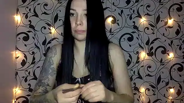 Ivelaa online show from November 8, 2025, 5:01 pm