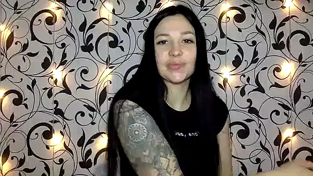 Ivelaa online show from November 14, 2025, 8:57 am