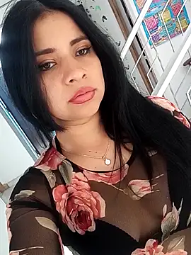 ValerieLove  online show from September 19, 2025, 7:47 pm