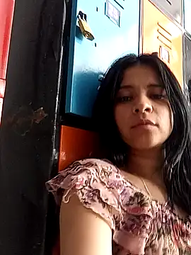 ValerieLove  online show from September 22, 2025, 7:16 pm