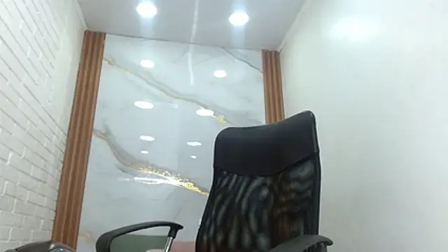 Penelopee Rouse online show from October 11, 2025, 7:34 pm