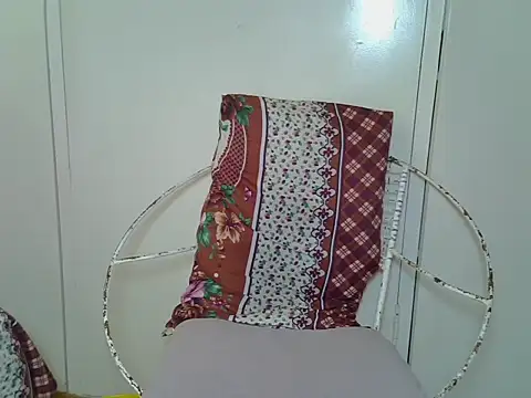 BeautyQueenX22 online show from September 29, 2025, 9:08 pm