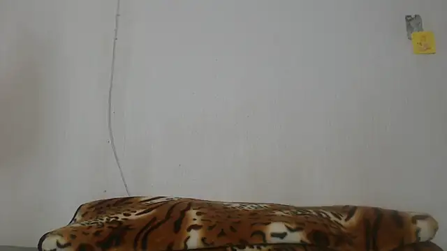 BeautyQueenX22 online show from June 14, 2026, 11:45 am