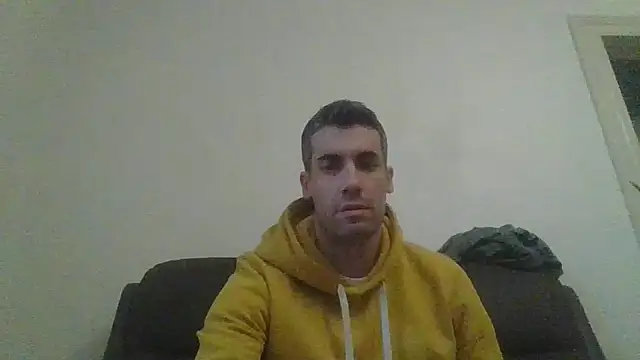 JulioIsHere4you online show from December 22, 2025, 1:19 pm