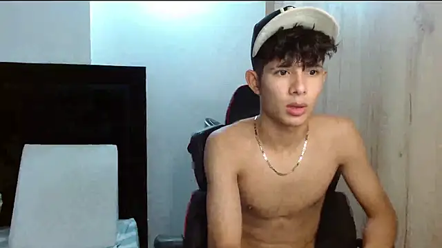 Noah-Garcia online show from September 17, 2025, 6:20 pm