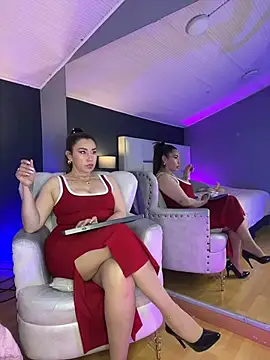 Samantha Milf   online show from December 18, 2025, 8:48 pm