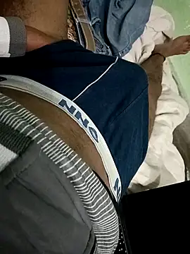 Snapshot of sexy_couple_38 chatting on November 15, 2025, 6:59 pm sexy couple 38 online show from November 15, 2025, 6:59 pm