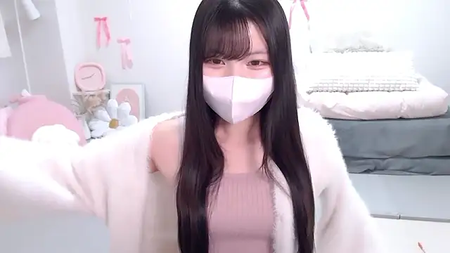 moka-neko online show from November 18, 2025, 5:28 pm