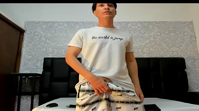 StevenHumps online show from September 23, 2025, 3:42 am