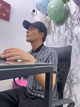 StevenHumps online show from October 7, 2025, 5:15 am