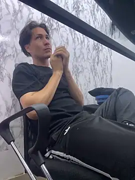 StevenHumps online show from October 30, 2025, 7:10 am