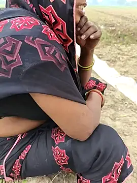 Snapshot of CUTE_BHABI_1 chatting on November 4, 2025, 5:28 am CUTE BHABI 1 online show from November 4, 2025, 5:28 am