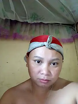 -Kitty-92 online show from November 17, 2025, 12:16 am