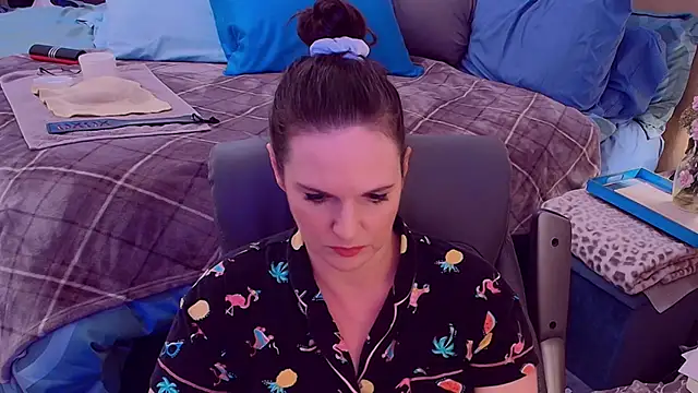 ninajaymes online show from September 20, 2025, 9:49 pm