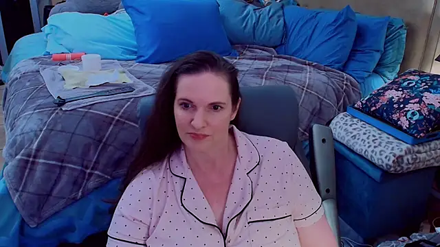 Snapshot of ninajaymes chatting on June 4, 2026, 10:49 pm ninajaymes online show from June 4, 2026, 10:49 pm