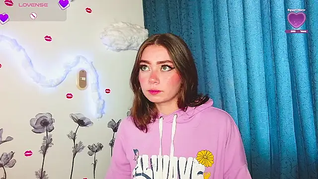 Snapshot of MilaFyre chatting on September 20, 2025, 5:14 pm MilaFyre online show from September 20, 2025, 5:14 pm