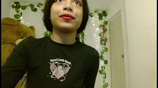 EIVIY1609 online show from September 20, 2025, 1:12 pm