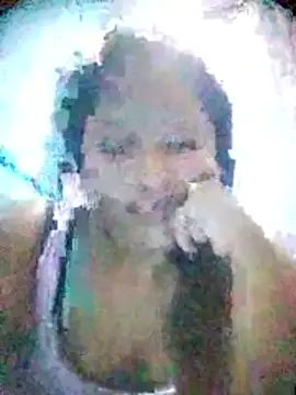 Snapshot of EAAM1@xh chatting on April 1, 2026, 4:24 am EAAM1xh online show from April 1, 2026, 4:24 am