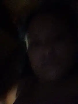 Snapshot of EAAM1@xh chatting on May 3, 2026, 1:22 am EAAM1xh online show from May 3, 2026, 1:22 am