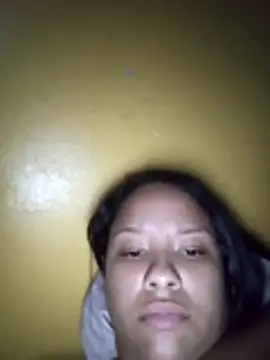 Snapshot of EAAM1@xh chatting on May 17, 2026, 4:32 am EAAM1xh online show from May 17, 2026, 4:32 am