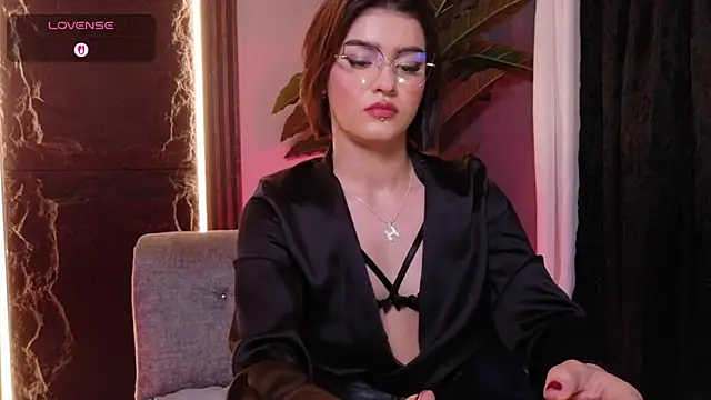 La Diabla 111  online show from October 28, 2025, 7:27 pm