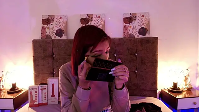 Dulce Bella  online show from September 25, 2025, 12:09 pm