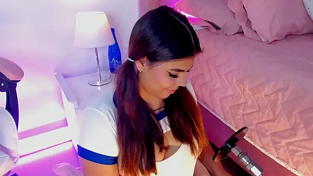 AliceThundeer online show from October 2, 2025, 4:08 am