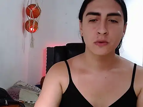 lola diez online show from February 9, 2026, 9:19 pm