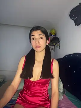 EscarlataX online show from June 10, 2026, 2:23 am
