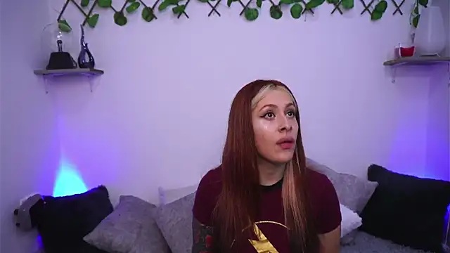 SophiieCumsx online show from September 18, 2025, 12:29 pm