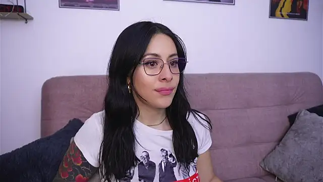 SophiieCumsx online show from June 26, 2026, 3:00 am