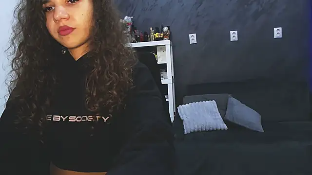 bigbuttjeny online show from September 20, 2025, 10:33 pm