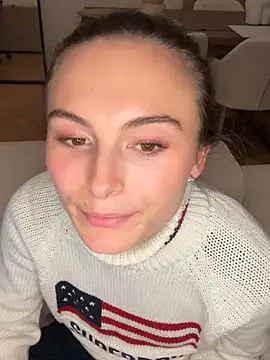 SophiiaStarr online show from October 7, 2025, 6:38 pm