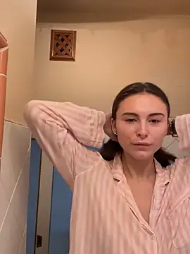 Snapshot of SophiiaStarr chatting on February 13, 2026, 2:02 pm SophiiaStarr online show from February 13, 2026, 2:02 pm