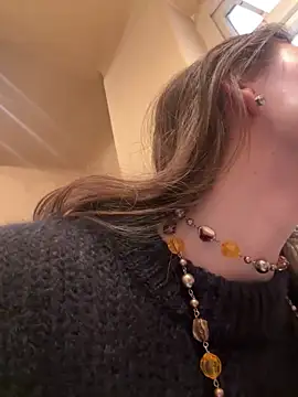 Snapshot of SophiiaStarr chatting on March 4, 2026, 2:01 pm SophiiaStarr online show from March 4, 2026, 2:01 pm