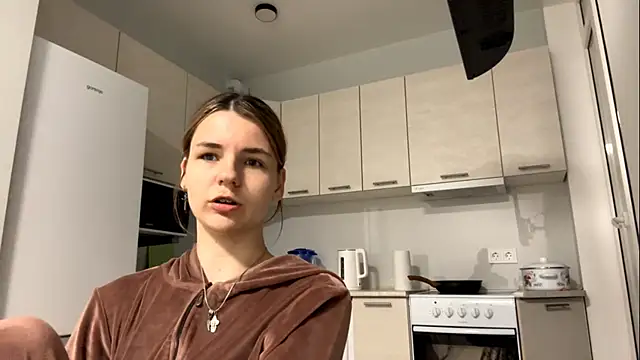 Snapshot of Denni_Spilber chatting on October 25, 2025, 4:35 pm Denni Spilber online show from October 25, 2025, 4:35 pm