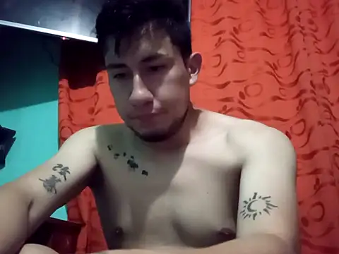 Snapshot of True_Di chatting on September 25, 2025, 12:58 am True Di online show from September 25, 2025, 12:58 am